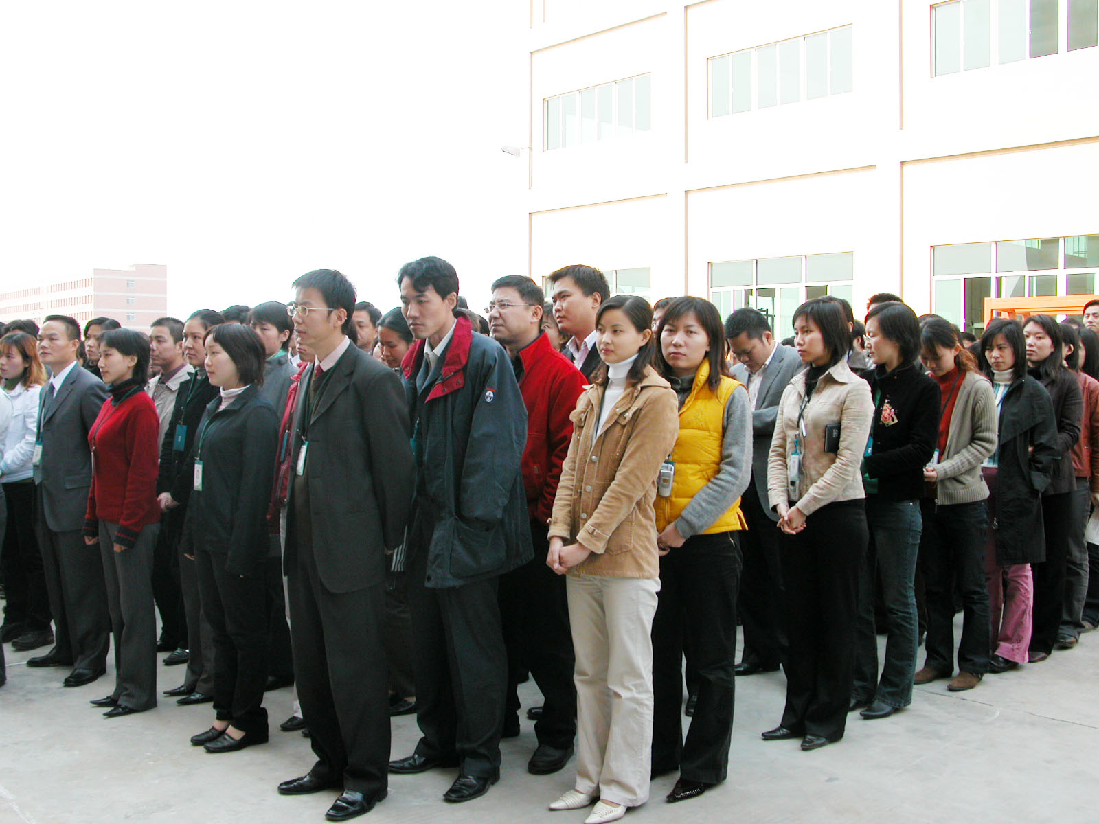 因?yàn)橛心?，世界如此美? ——達(dá)意隆愛心資助希望工程